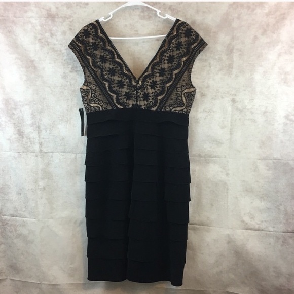 Beautiful black dress - Picture 4 of 4